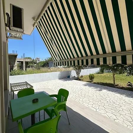 Apartman Garden Delights