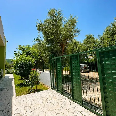 Garden Delights Apartment Ksamil