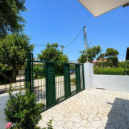 Apartment Garden Delights Ksamil