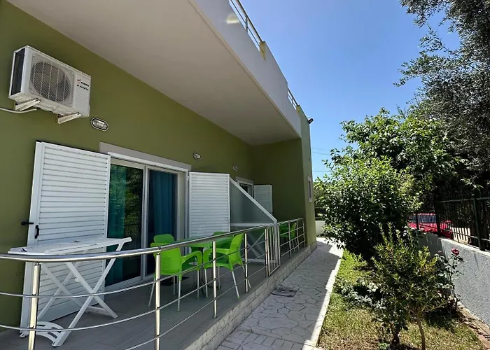 Apartment Garden Delights Ksamil