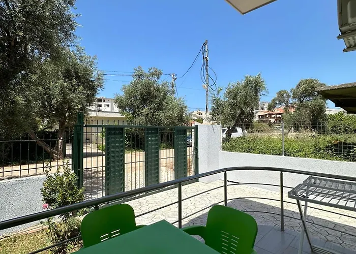 Garden Delights Apartment *