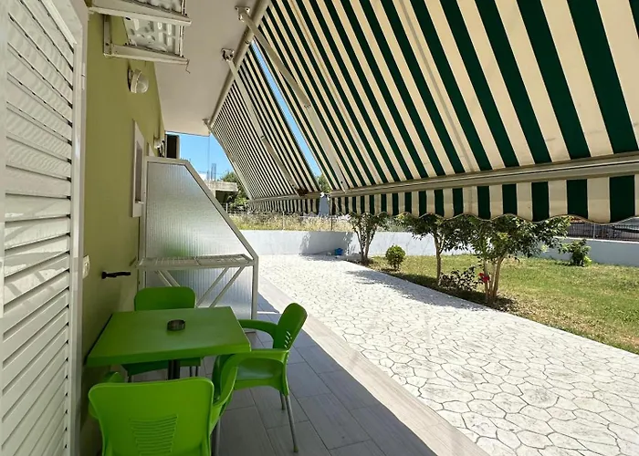 Garden Delights Apartment *