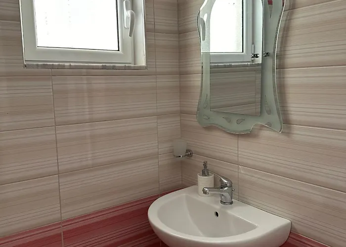 Garden Delights * Ksamil